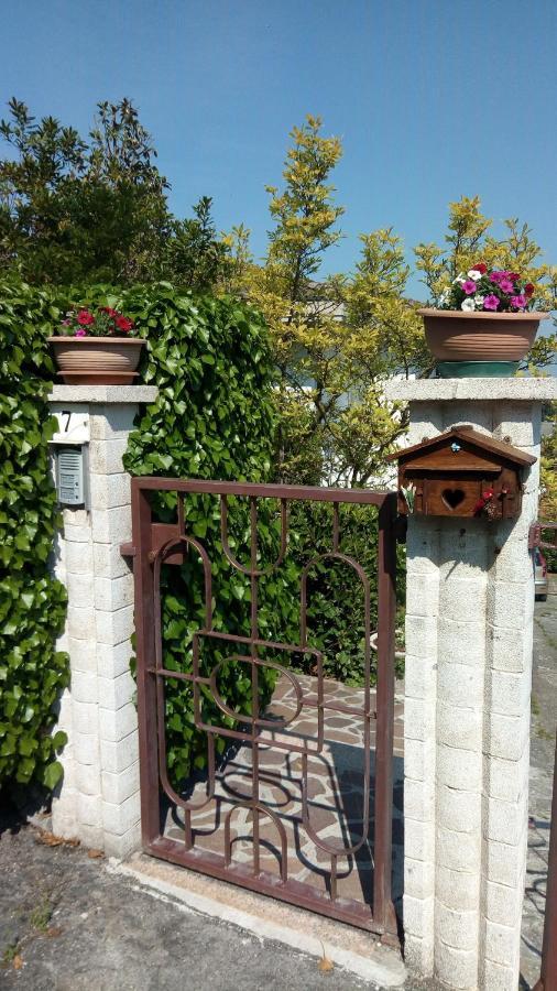 مبيت وإفطار فورونوفو دي تارو Nel Giardino Di Oz المظهر الخارجي الصورة