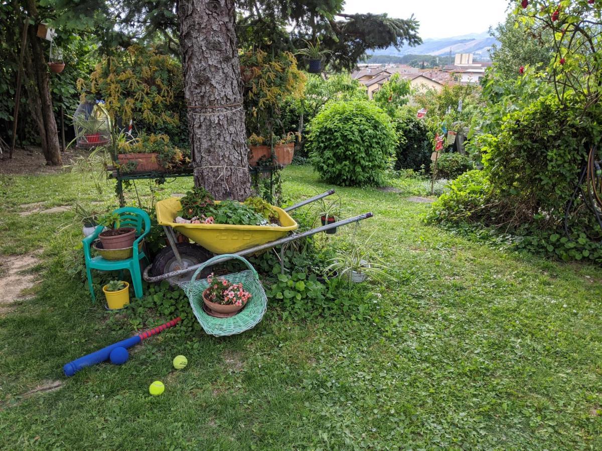 مبيت وإفطار فورونوفو دي تارو Nel Giardino Di Oz المظهر الخارجي الصورة
